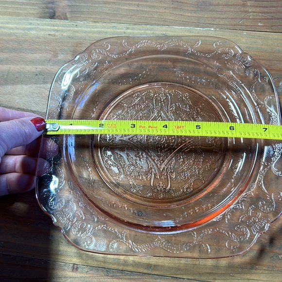 Pink depression glass covered dish - Picture 5 of 8
